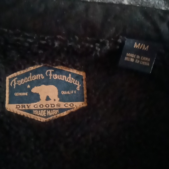 Freedom Foundry Sherpa Lined Fleece Black and Gray Plaid Flannel Shirt - Picture 7 of 7